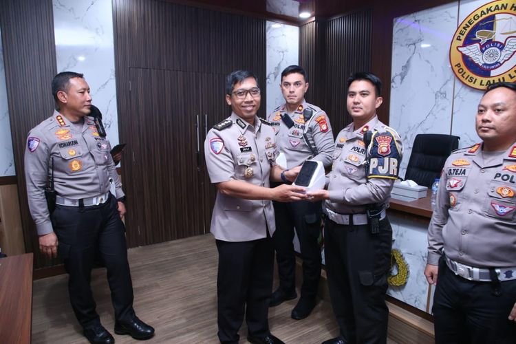 Jakarta Gunakan 40 Unit ETLE Handheld, Penegakan Lalu Lintas Makin Canggih dan Transparan