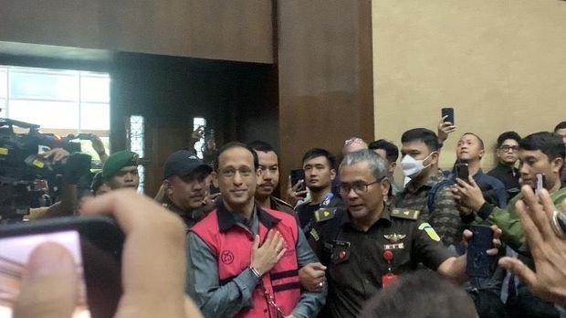 Senyum Misterius Nadiem Makarim! Eks Mendikbud Hadapi Sidang Dakwaan Megaskandal Chromebook