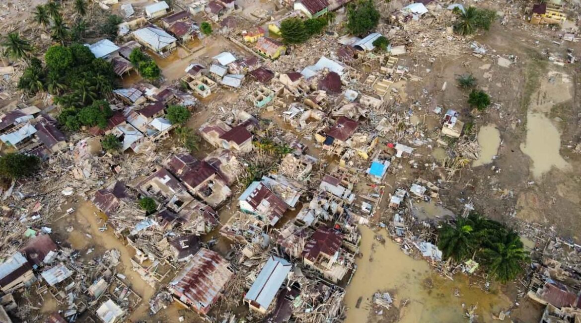 041249400_1764908788-9