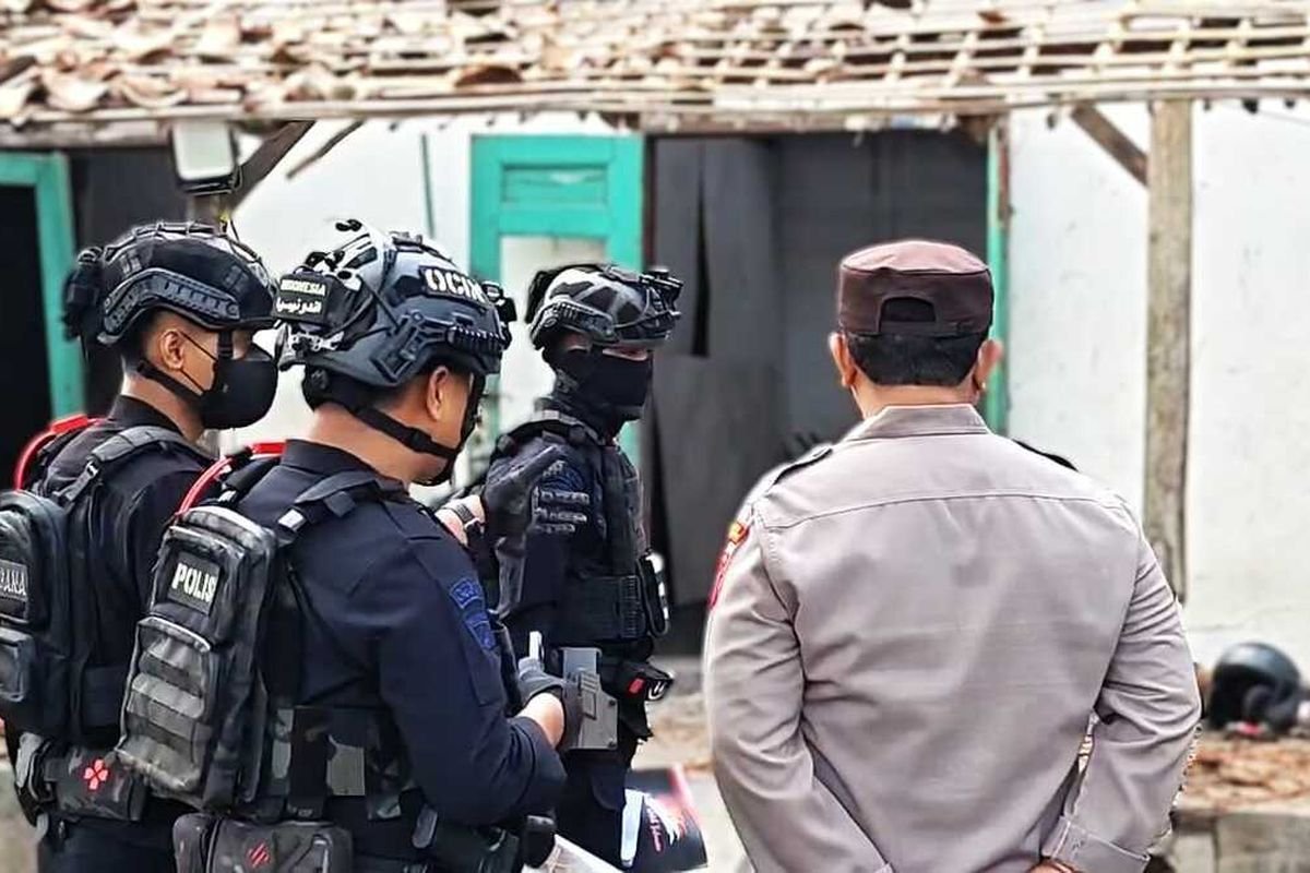 Tragedi Mercon Ponorogo: Tim Gegana Turun Tangan Usai Ledakan Petasan Tewaskan Seorang Remaja