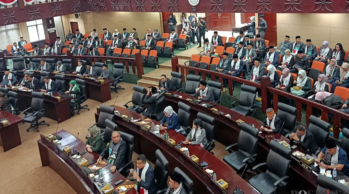 rapatdprdkotabekasisyalpalestina