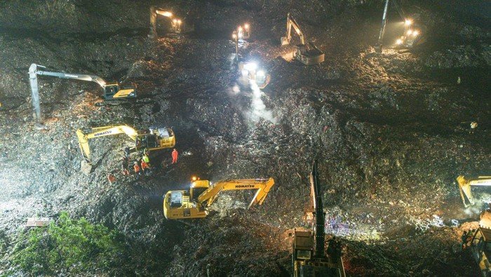 upaya-pencarian-korban-longsor-di-tpst-bantargebang-1773021102564_169