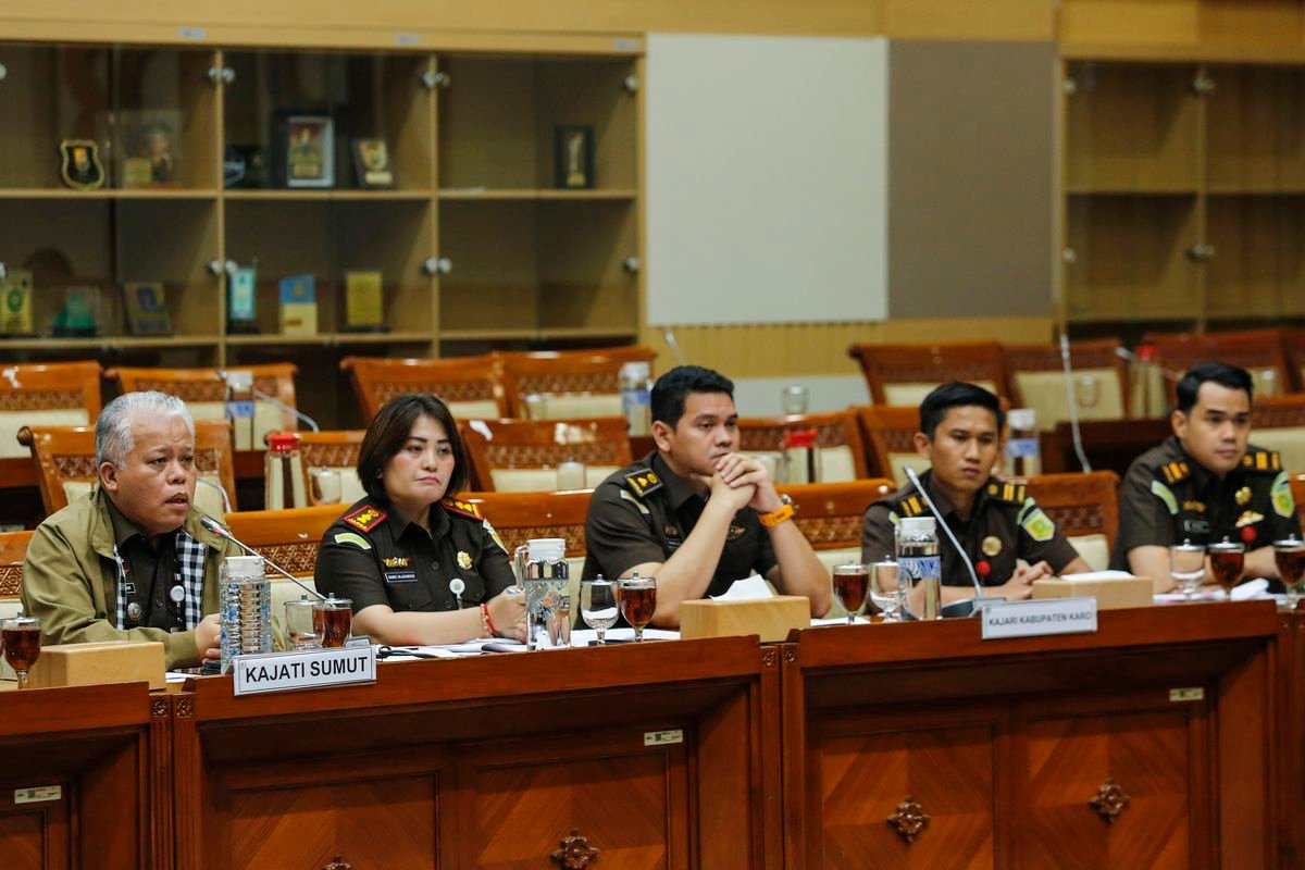 Kena Batunya! Momen Kajari Karo di DPR Sebelum Diamankan Kejagung Buntut Alasan ‘Typo’ Amsal Sitepu