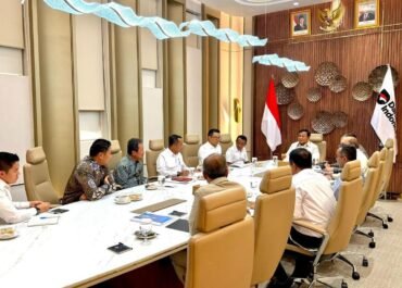 Gass Pol! Prabowo Ratas Bareng Bahlil & Airlangga di Danantara, Kebut Percepatan Program Ekonomi RI
