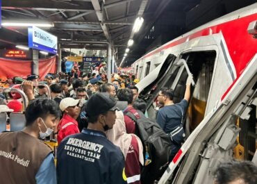 Jangan Kemakan Hoaks! KAI Tegaskan KRL Tabrak Taksi Berbeda dengan Insiden Argo Bromo