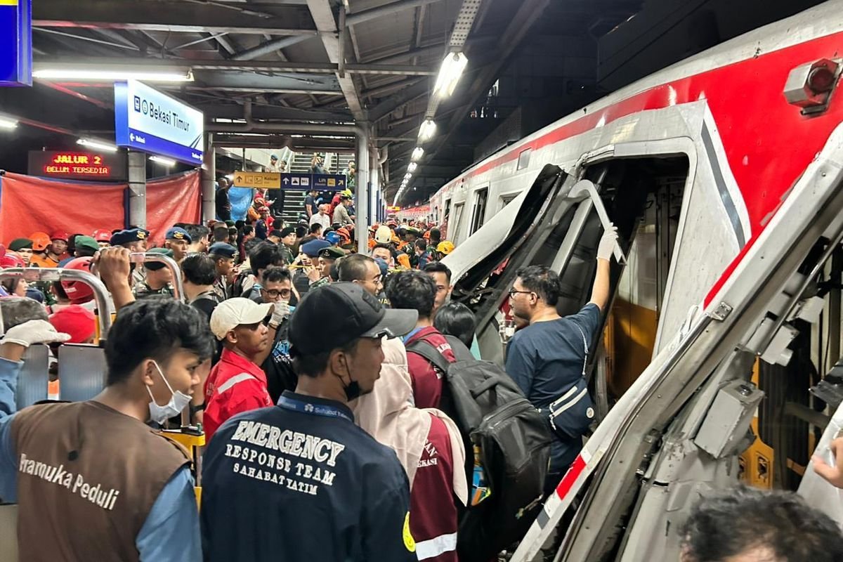 Jangan Kemakan Hoaks! KAI Tegaskan KRL Tabrak Taksi Berbeda dengan Insiden Argo Bromo