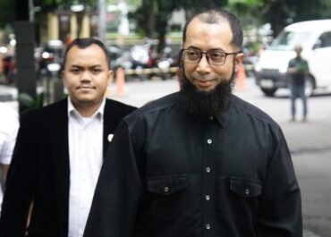 Bongkar Mafia Kuota Haji! KPK Panggil Lagi Ustaz Khalid Basalamah Sebagai Saksi PIHK