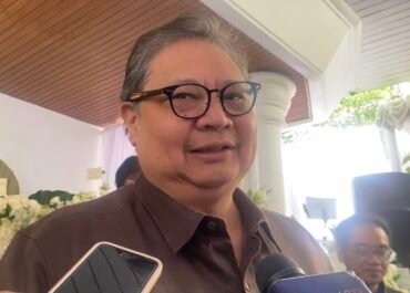 Ungkap Belasungkawa Mendalam! Menko Airlangga Melayat ke Rumah Maria Oetama: Semoga Keluarga Diberi Ketabahan