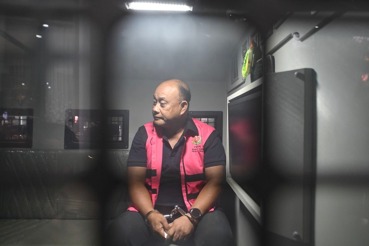 Ironi Sang Pimpinan! Nasib Dadan Hindayana Cs: Dalam Sehari Dicopot dari BGN, Berakhir Pakai Rompi Tahanan