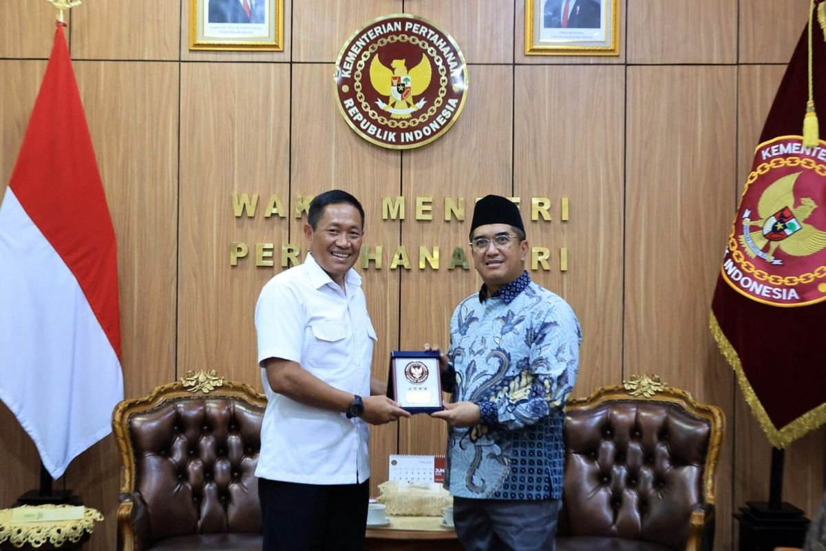 Perkuat Wawasan Strategis! Rektor UI Temui Wamenhan, Bahas Kelas Khusus Internasional FISIP