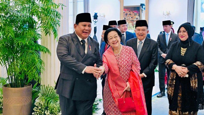 momen-kedekatan-prabowo-dan-megawati-di-hari-lahir-pancasila-senin-162026-1780300642404_169