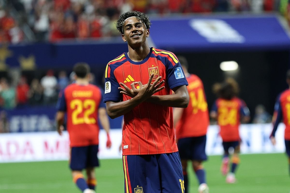 Lamine Yamal Ukir Rekor Bersejarah! Jadi Remaja Pertama yang Menjuarai Euro dan Piala Dunia