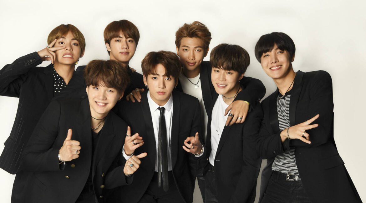bts-group-photo-in-black-suits-f7pqxv6heez7p3zh