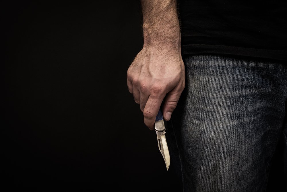 Pria di Depok Diserang OTK Saat Tutup Warung, Leher Disayat Cutter