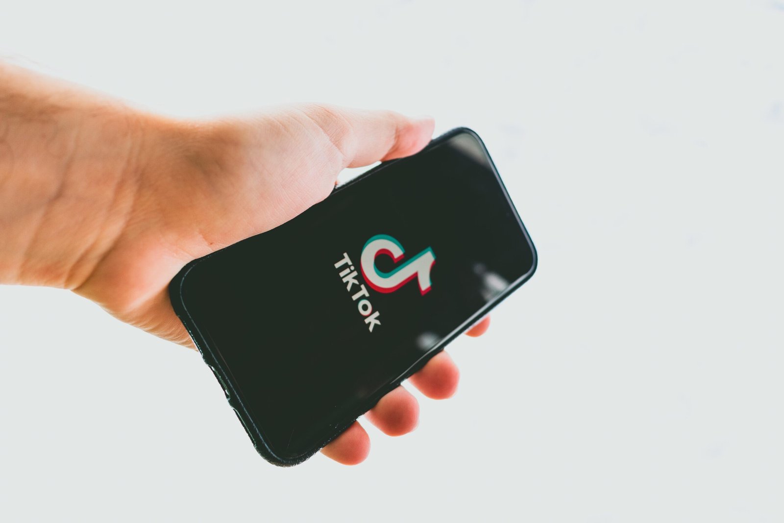 Modus Koin TikTok, Karyawan Diduga Gasak Rp1,2 Miliar Milik Vilmei