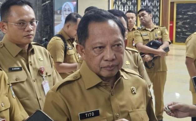 Tito Karnavian Kaget Pemadaman Karhutla di Kalimantan Harus Izin Pemilik Lahan