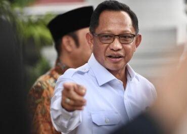 Mendagri Minta Pemda Perketat Aturan Larangan Pembakaran Lahan untuk Cegah Karhutla