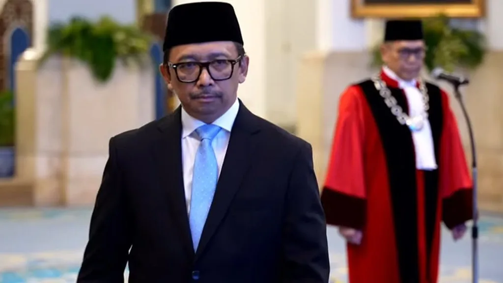 Harga Minyak Dunia Melonjak, Wamenkeu Juda Agung Pastikan BBM Subsidi Tak Naik
